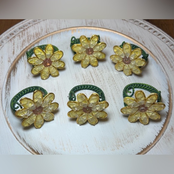 Vintage 90s Yellow Floral Napkin Rings (1) Set of 6 Spring Summer rare find - Picture 3 of 9